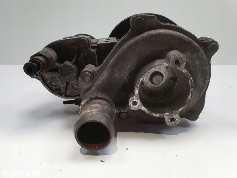 Ford Transit MK6 VI 2.4 TDDI POMPA WODY vacum YC1Q-2A451-AF - 12