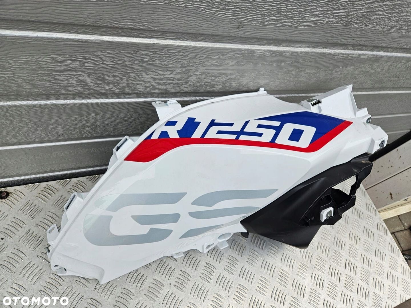 BMW R1250GS GS1250 OWIEWKA PRAWA PLASTIK - 1