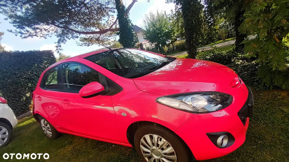 Mazda 2 2011 photo 4