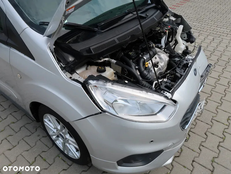 Ford Tourneo Courier 1.5 TDCi Titanium - 28