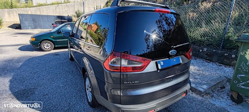 Ford Galaxy - 4