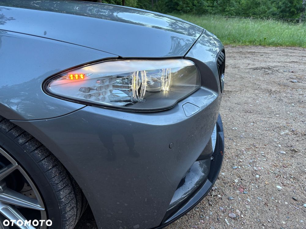 BMW Seria 5 535i - 12