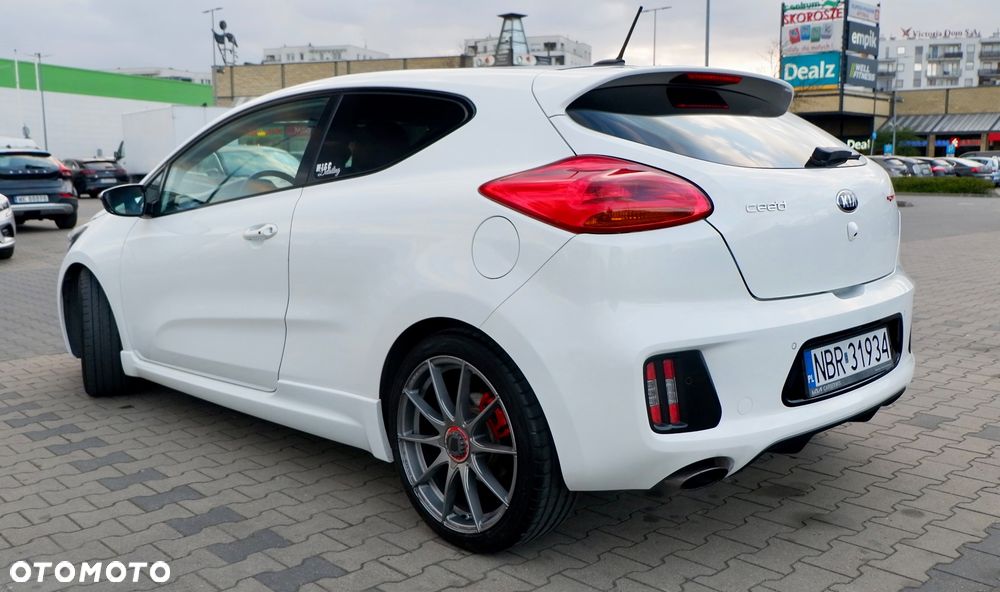 Kia ProCeed 1.6 T-GDI GT XL - 4