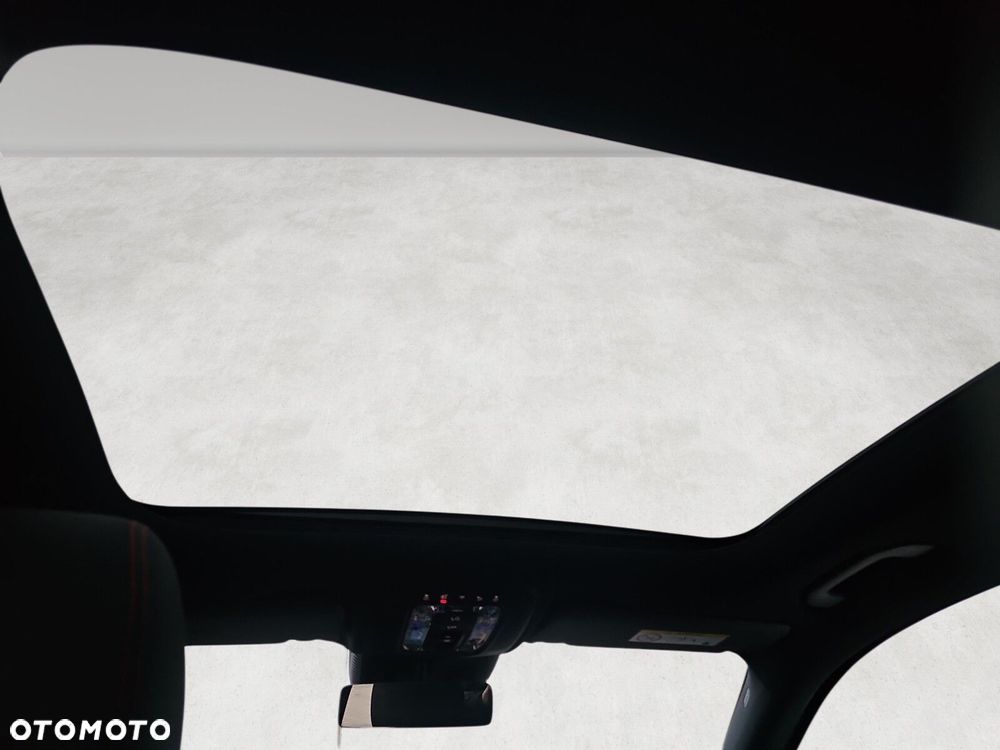 Mercedes-Benz GLA - 15