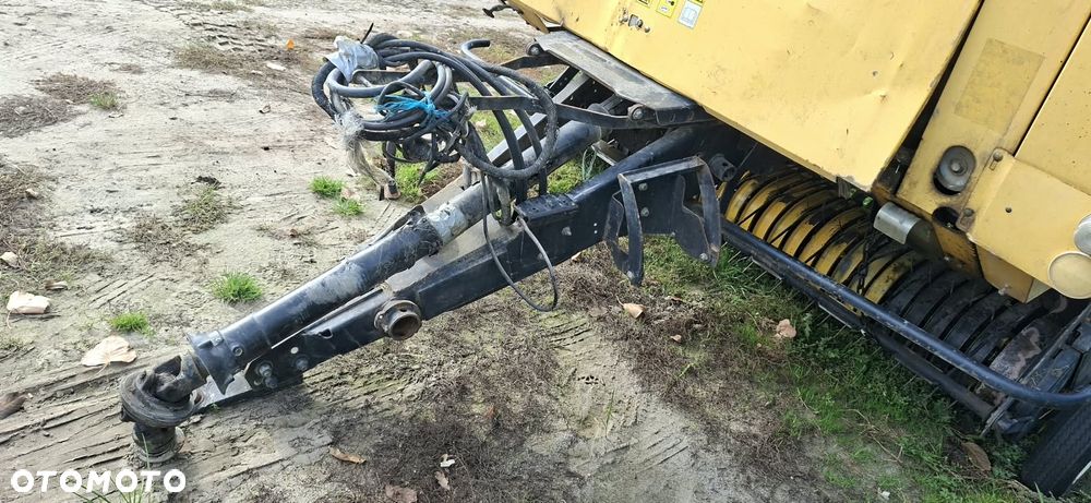 New Holland BR740 - 31