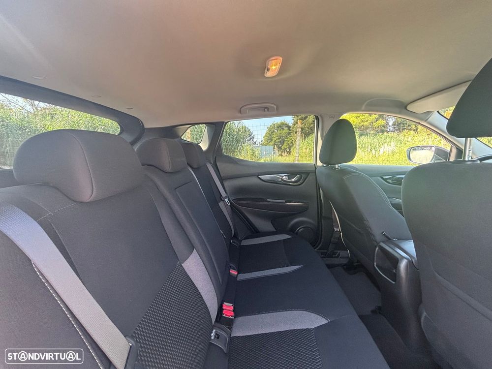 Nissan Qashqai 1.5 dCi N-Connecta - 9