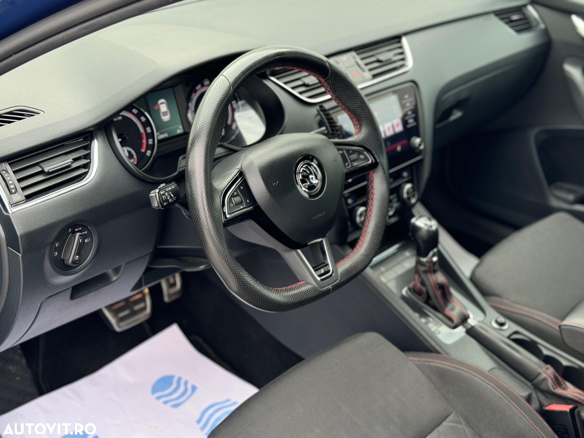 Skoda Octavia 2.0 TDI DSG RS - 5