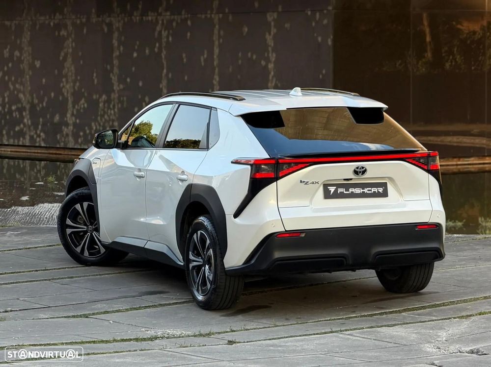 Toyota bZ4X 71,4 kWh Lounge - 23