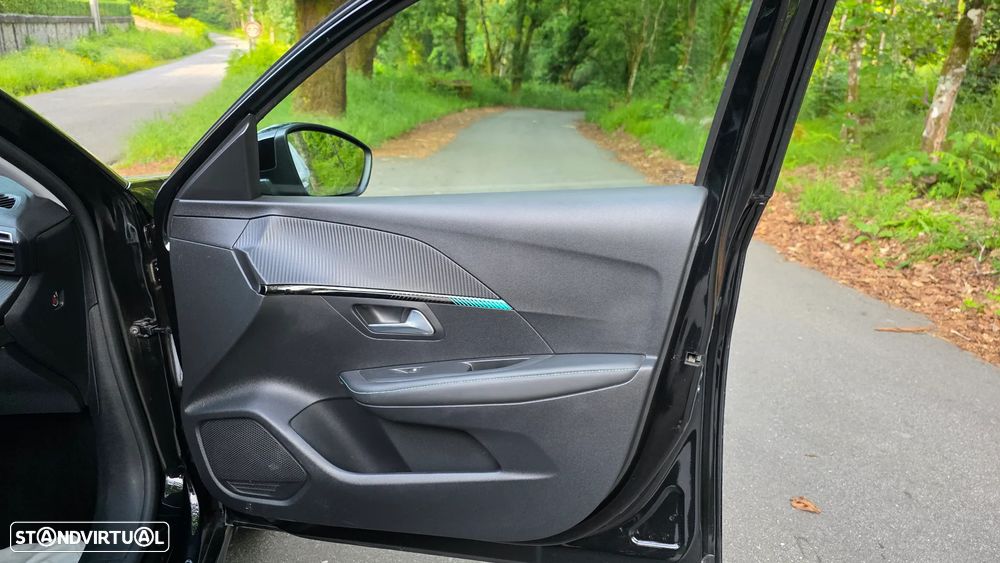 Peugeot e-208 E-Style - 17
