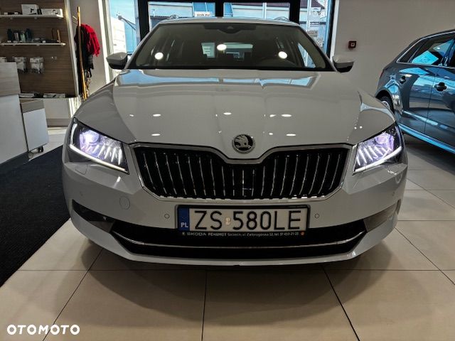 Skoda Superb 2.0 TDI L&K DSG - 2