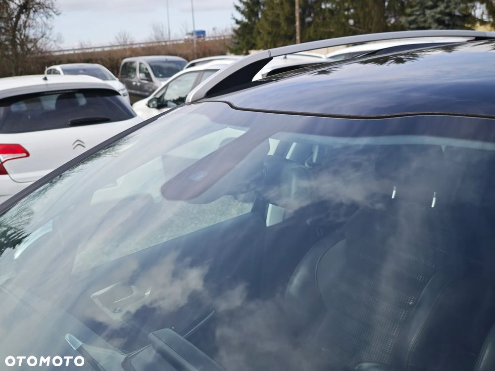 Peugeot 2008 e-HDi FAP 115 STOP & START Allure - 11