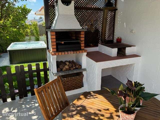 Moradia isolada T4 com Jacuzzi,Terraço, Varanda em Murtal, Parede. - Grande imagem: 4/36