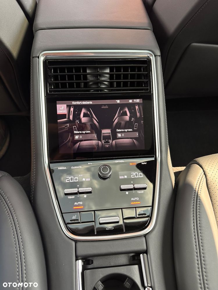 Porsche Panamera 4S - 15