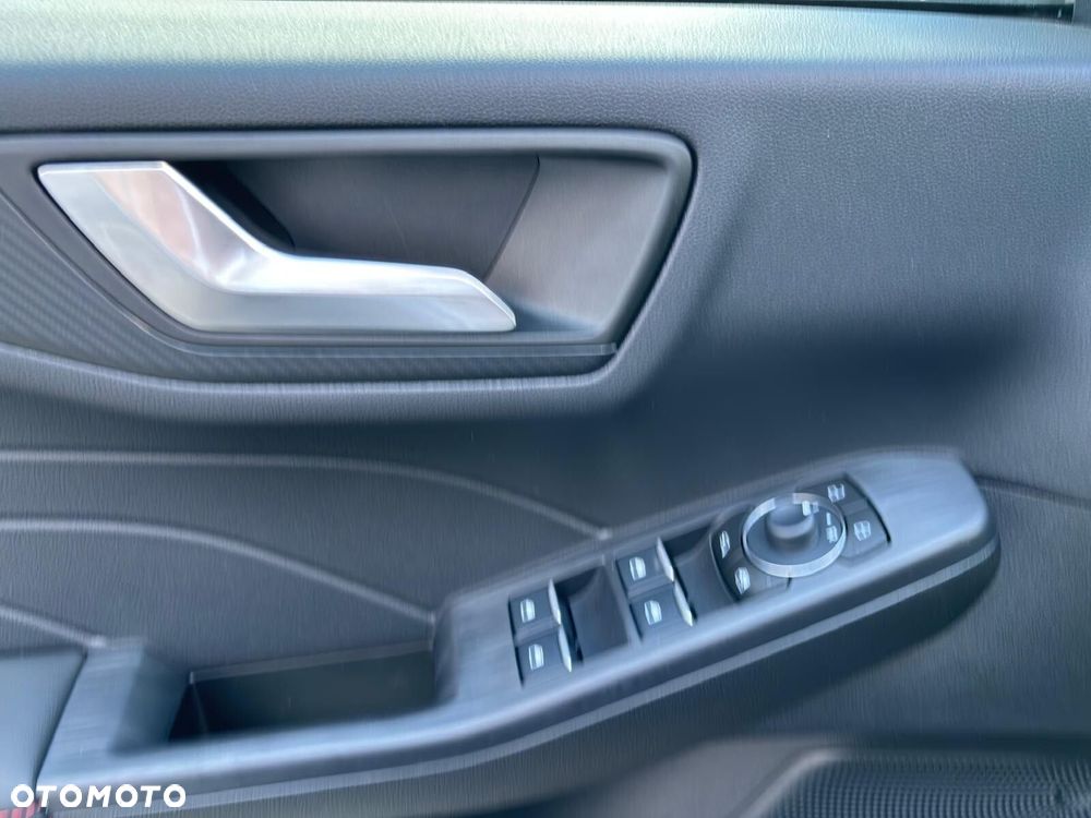 Ford Kuga - 17