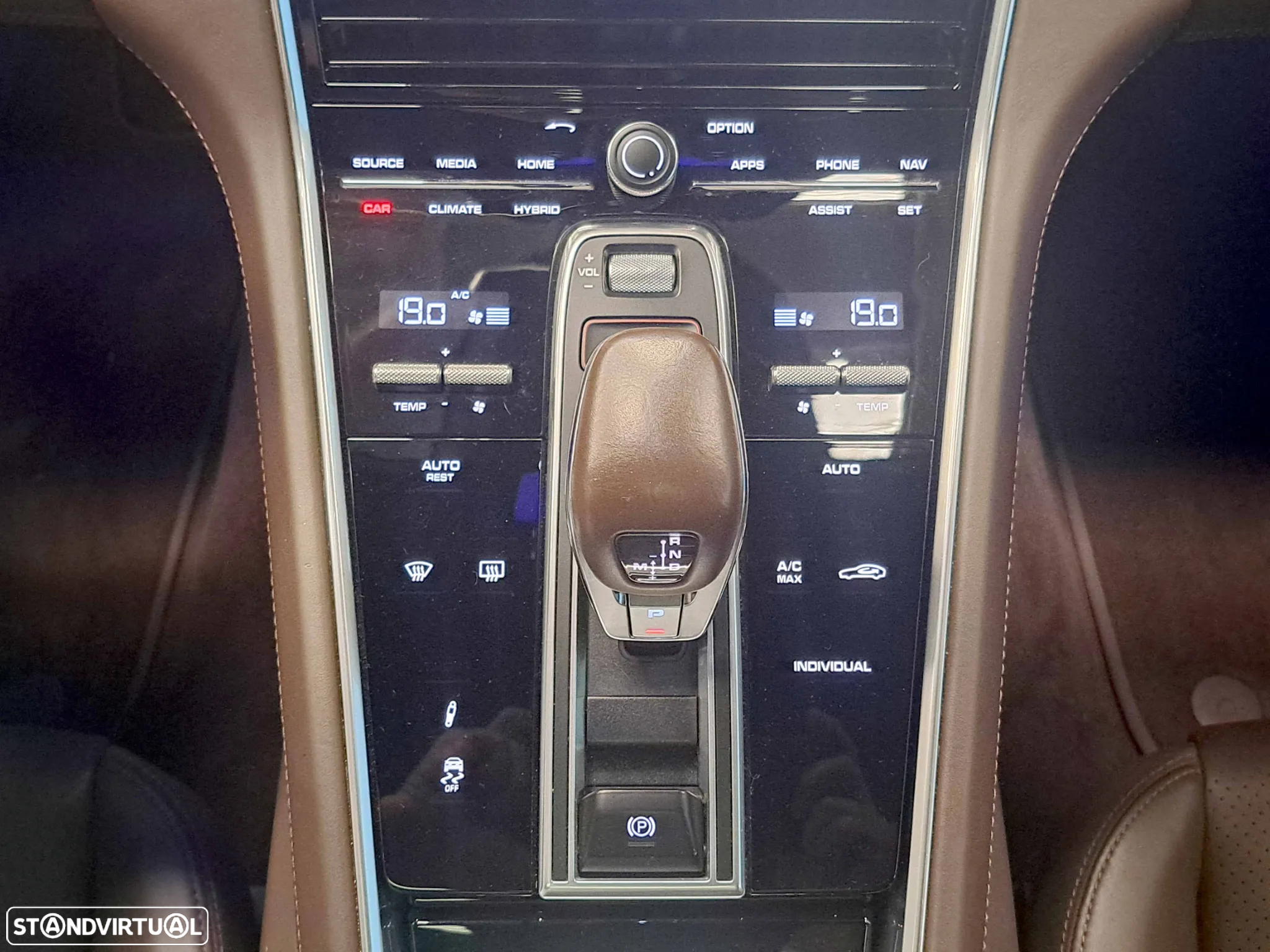 Porsche Panamera 4 E-Hybrid - 18
