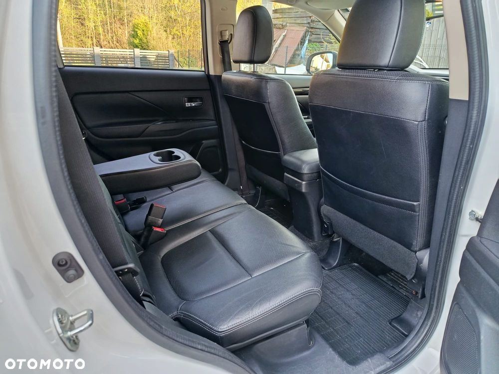 Mitsubishi Outlander 2.0 4WD CVT Diamant Edition+ - 18