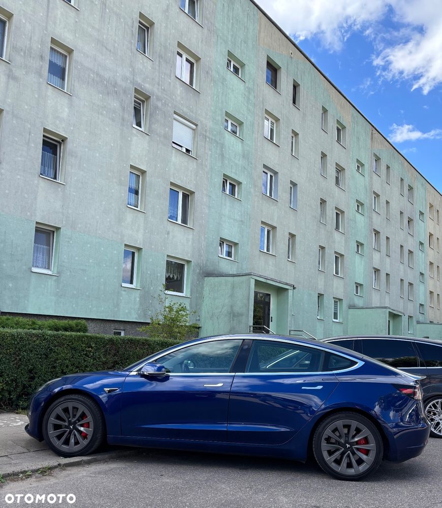 Tesla Model 3 - 5