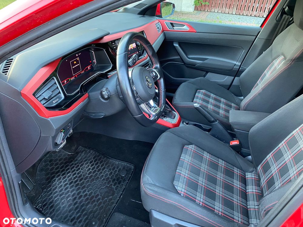Volkswagen Polo 2.0 TSI GTI - 10