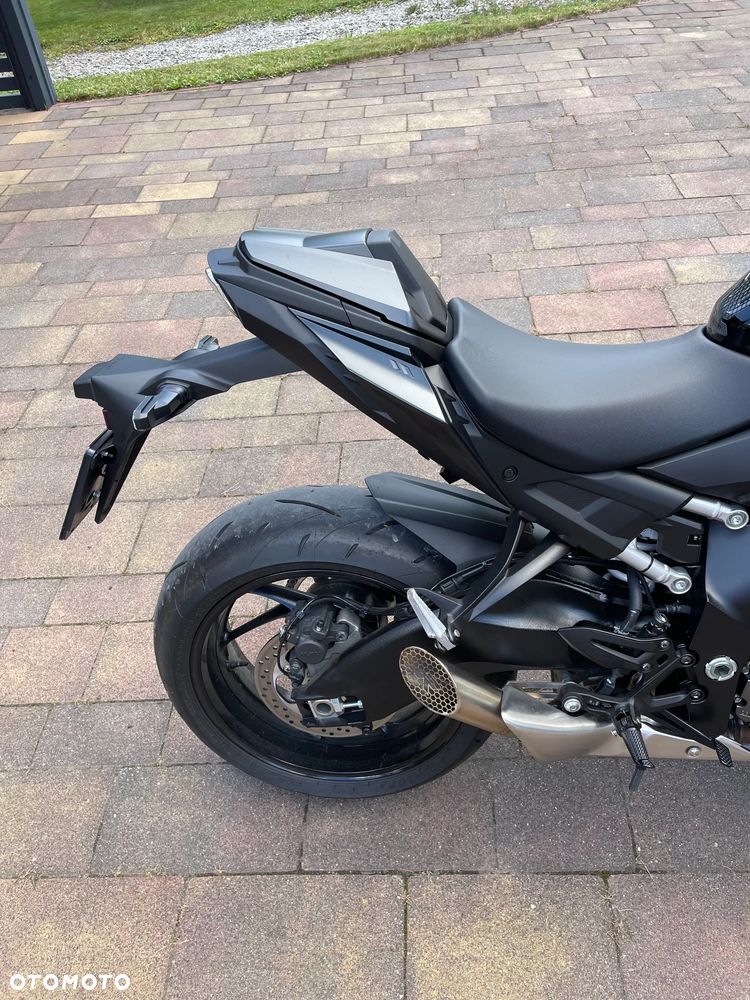 Suzuki GSX 1000 - 9