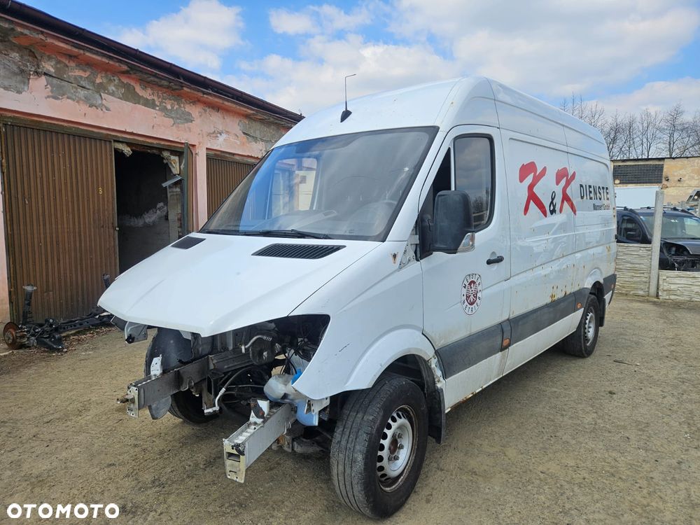 Mercedes-Benz Sprinter - 2