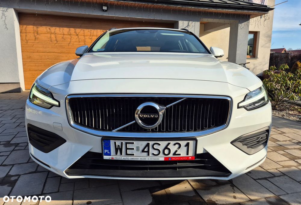 Volvo V60 B3 B Momentum - 4