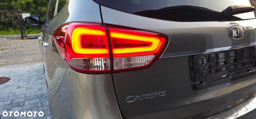 Kia Carens 1.7 CRDi L 7os - 10