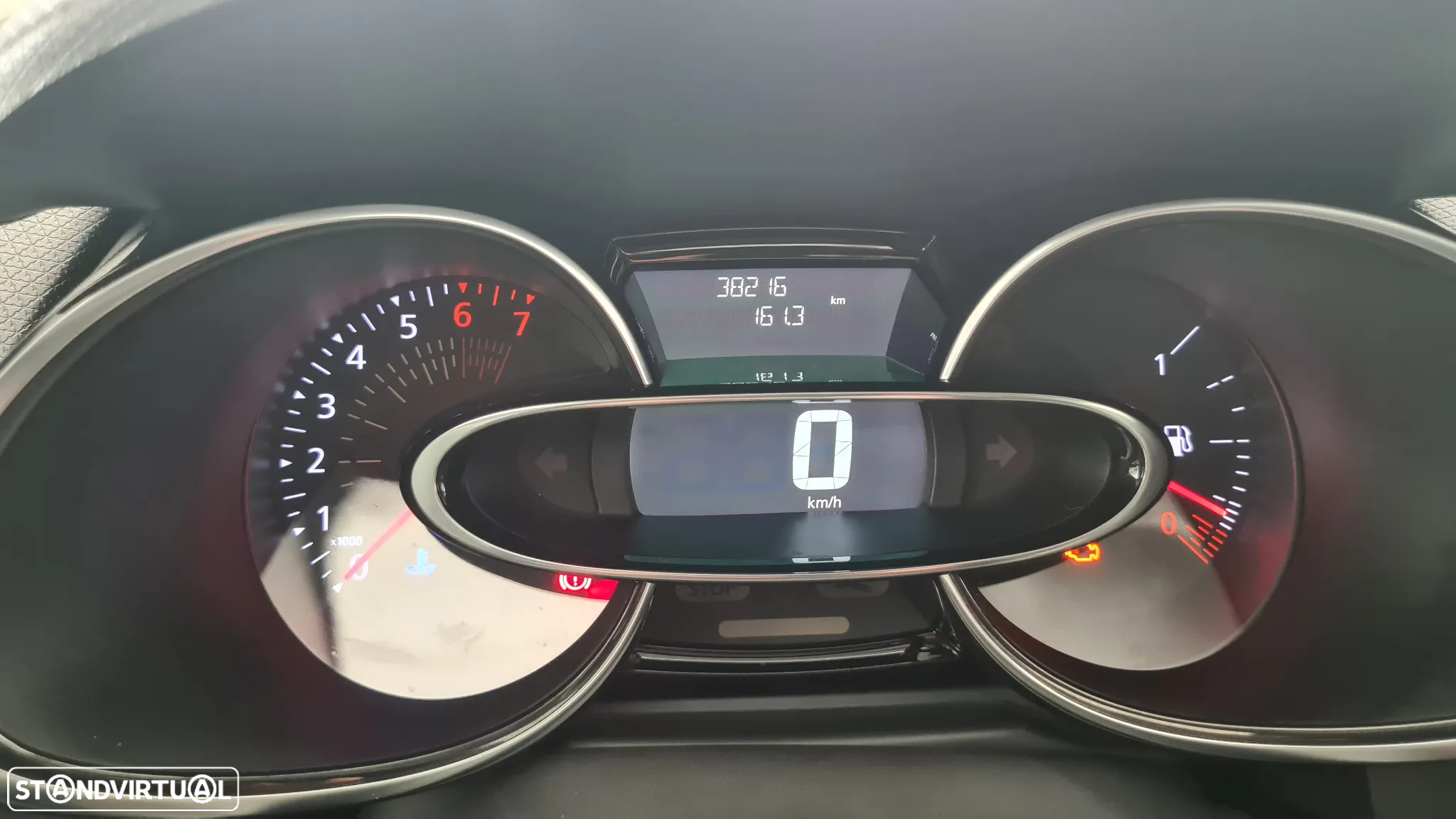 Renault Clio Sport Tourer 0.9 TCe Limited - 11