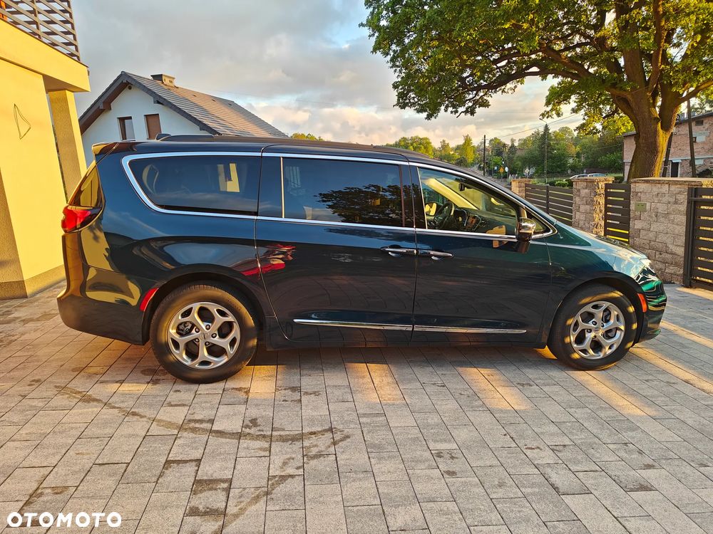 Chrysler Pacifica - 7