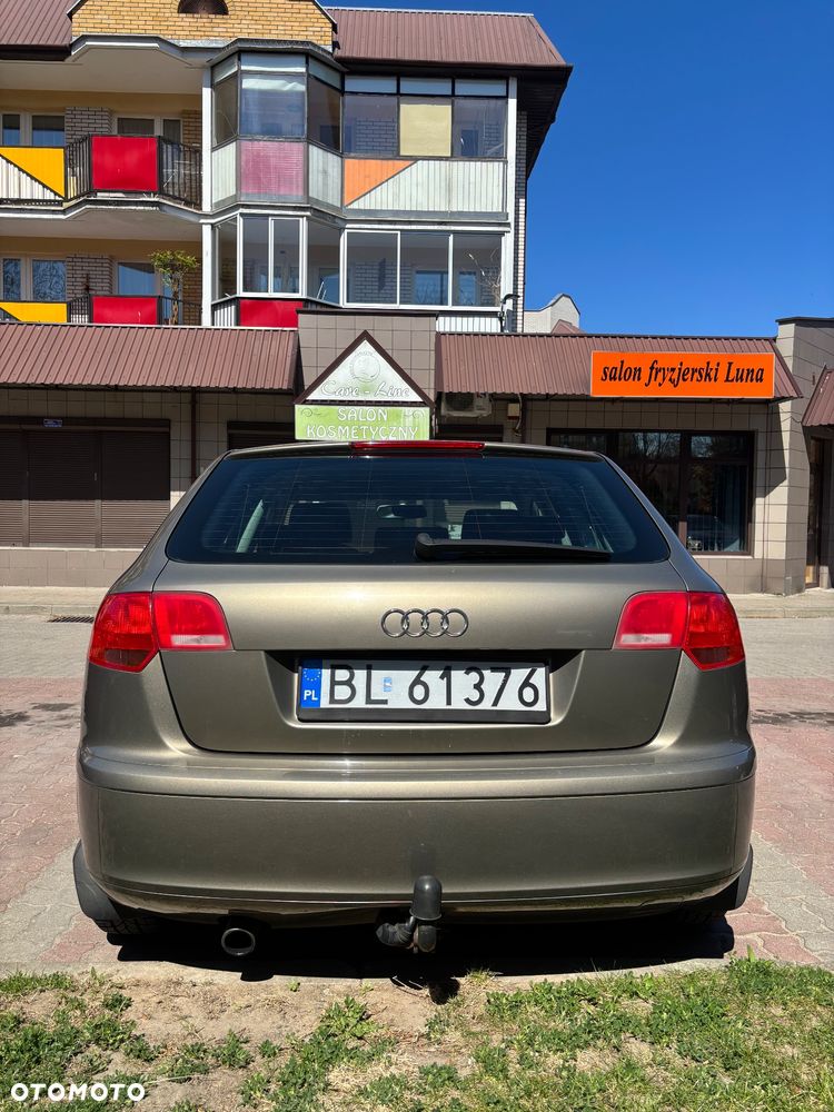 Audi A3 Sportback 1.6 Ambiente - 4