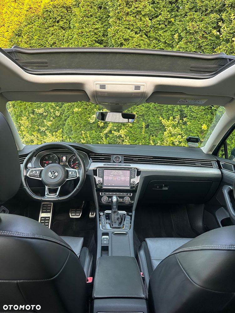 Volkswagen Passat 2.0 TDI SCR 4Mot DSG Highline - 16