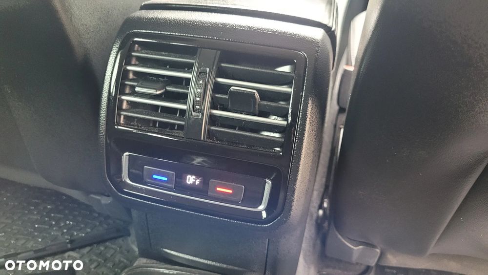 Volkswagen Passat - 17
