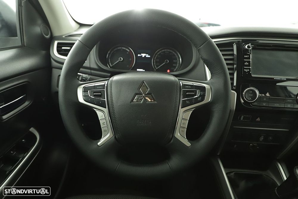 Mitsubishi l200 ver-2-3-di--d-strakar-club-intense-4wd - 14