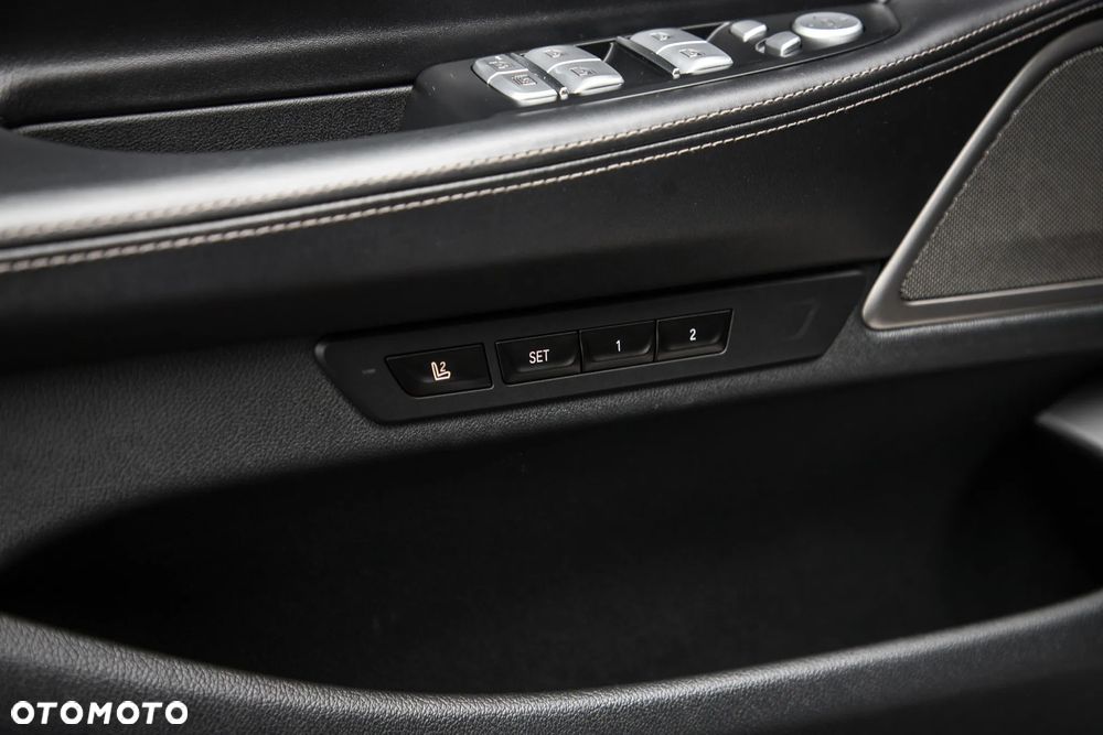BMW Seria 7 730d xDrive - 39