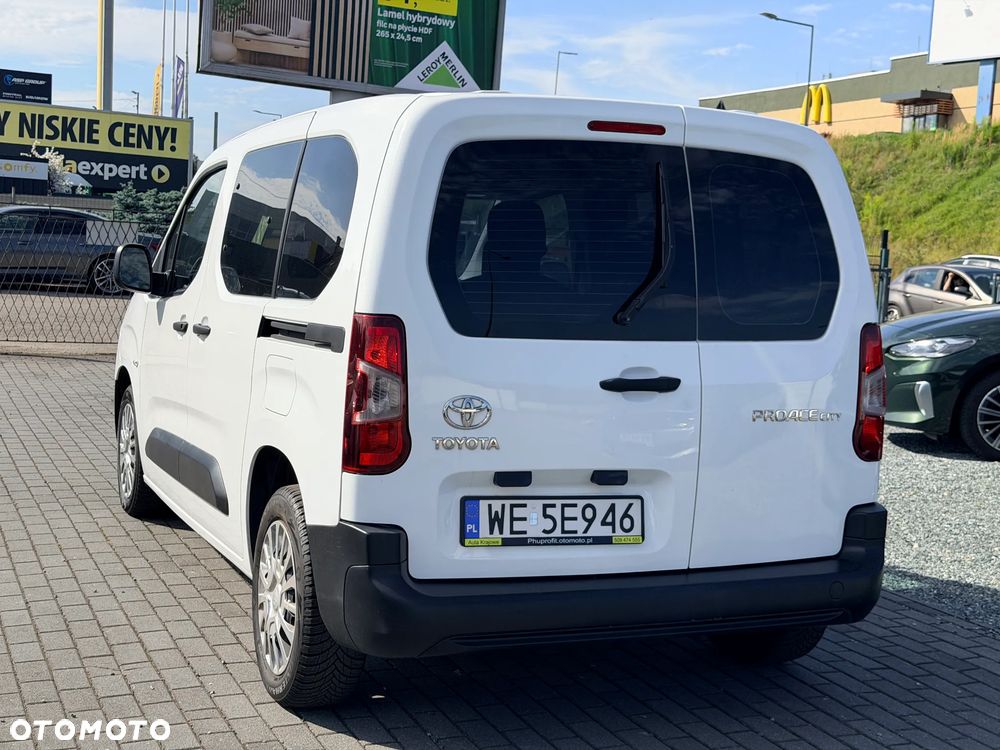 Toyota Proace City Verso 1.2 D-4T Family - 12