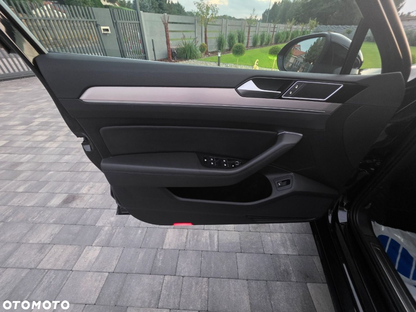 Volkswagen Passat - 12