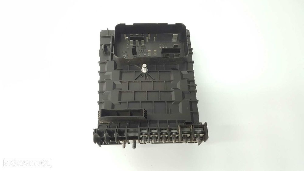 CAIXA DE RELÉS/ FUSÍVEIS VOLKSWAGEN GOLF VI (5K1) ADVANCE - 5