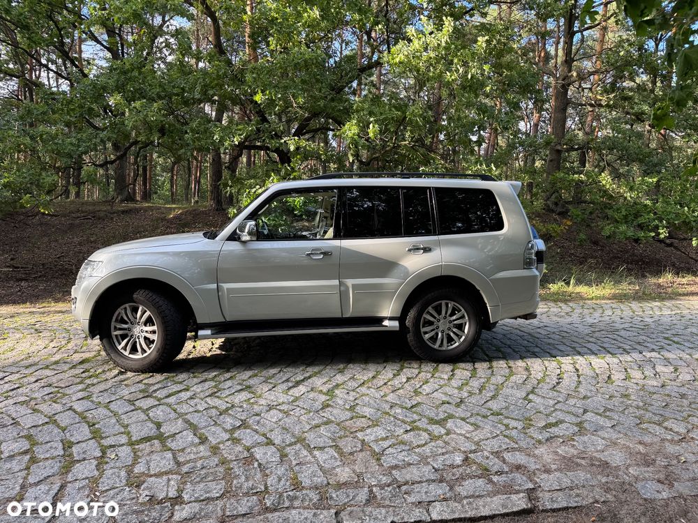 Mitsubishi Pajero - 6