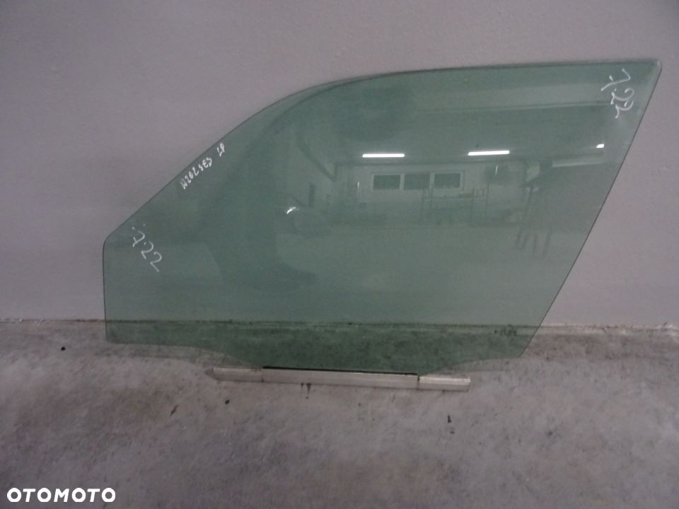 SZYBA DRZWI LEWY PRZÓD MERCEDES W202 SEDAN NR722 - 1