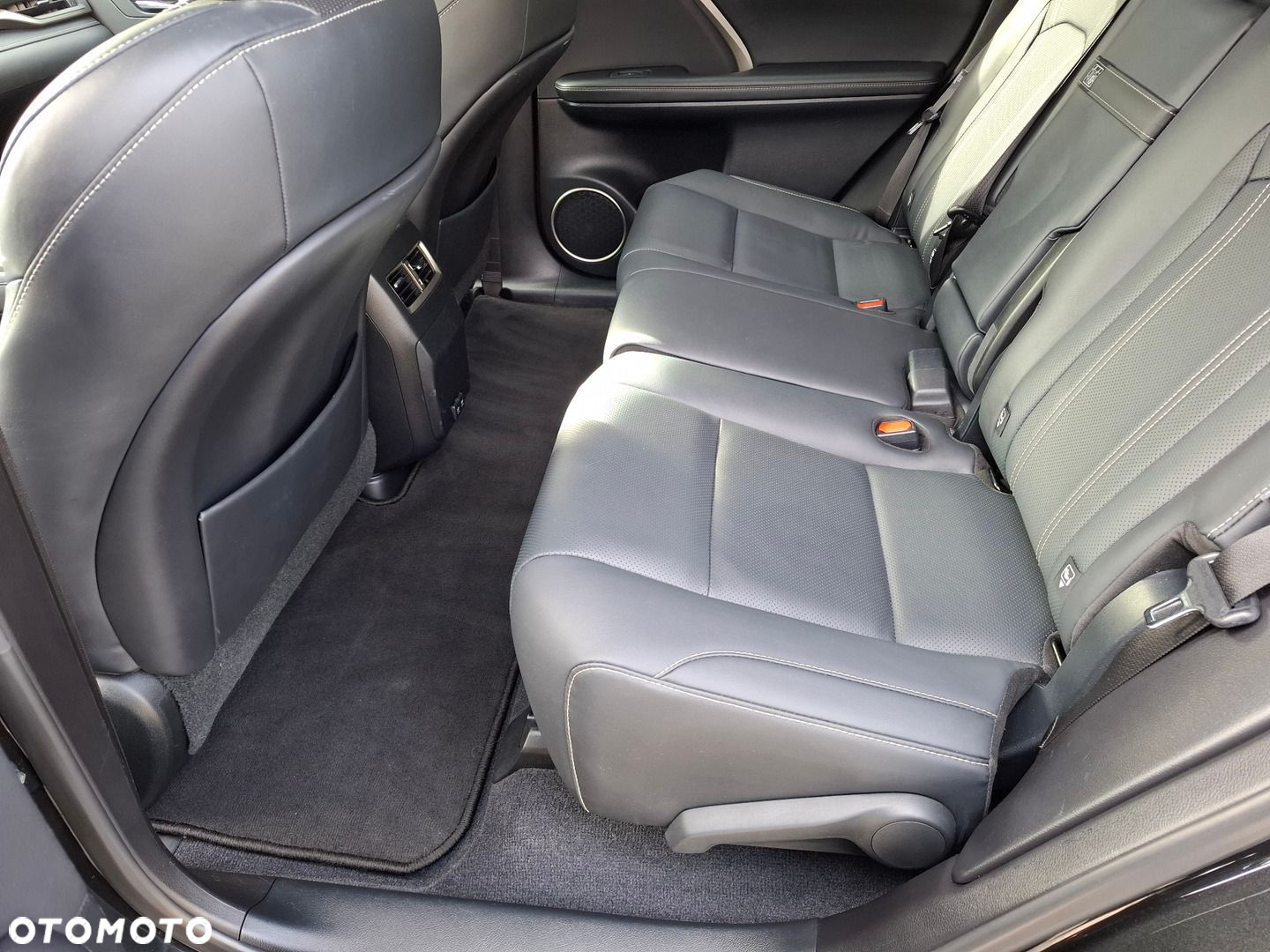 Lexus RX - 18