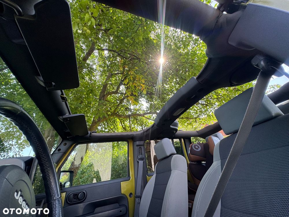 Jeep Wrangler Unlimited 3.8 Automatik Sahara - 7