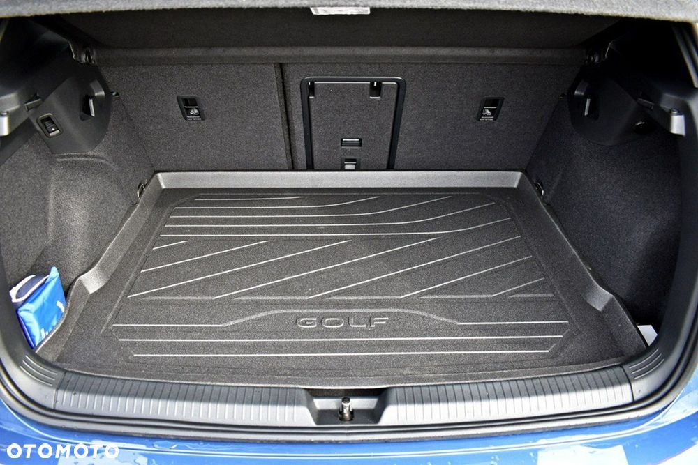 Volkswagen Golf - 27