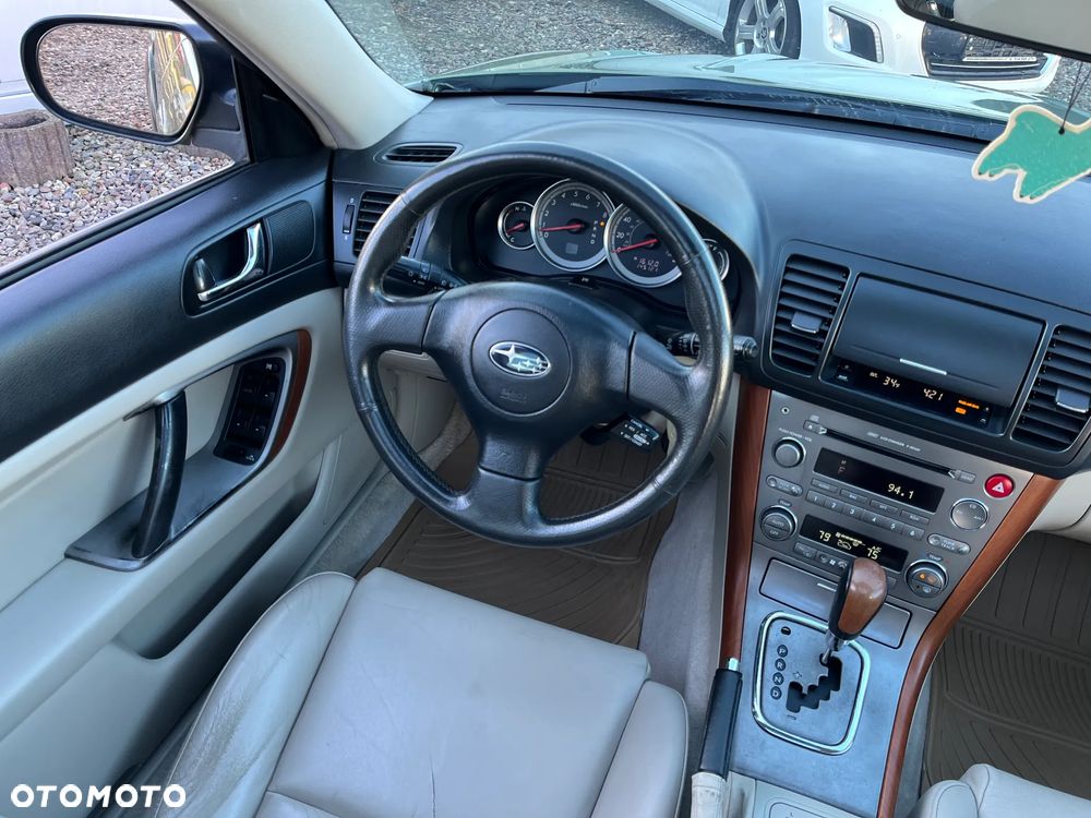 Subaru Outback - 15
