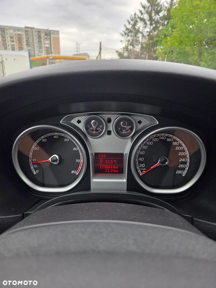 Ford Focus - 21