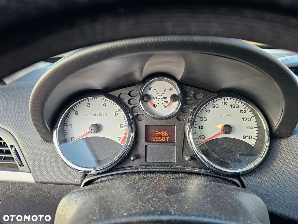Peugeot 207 - 9