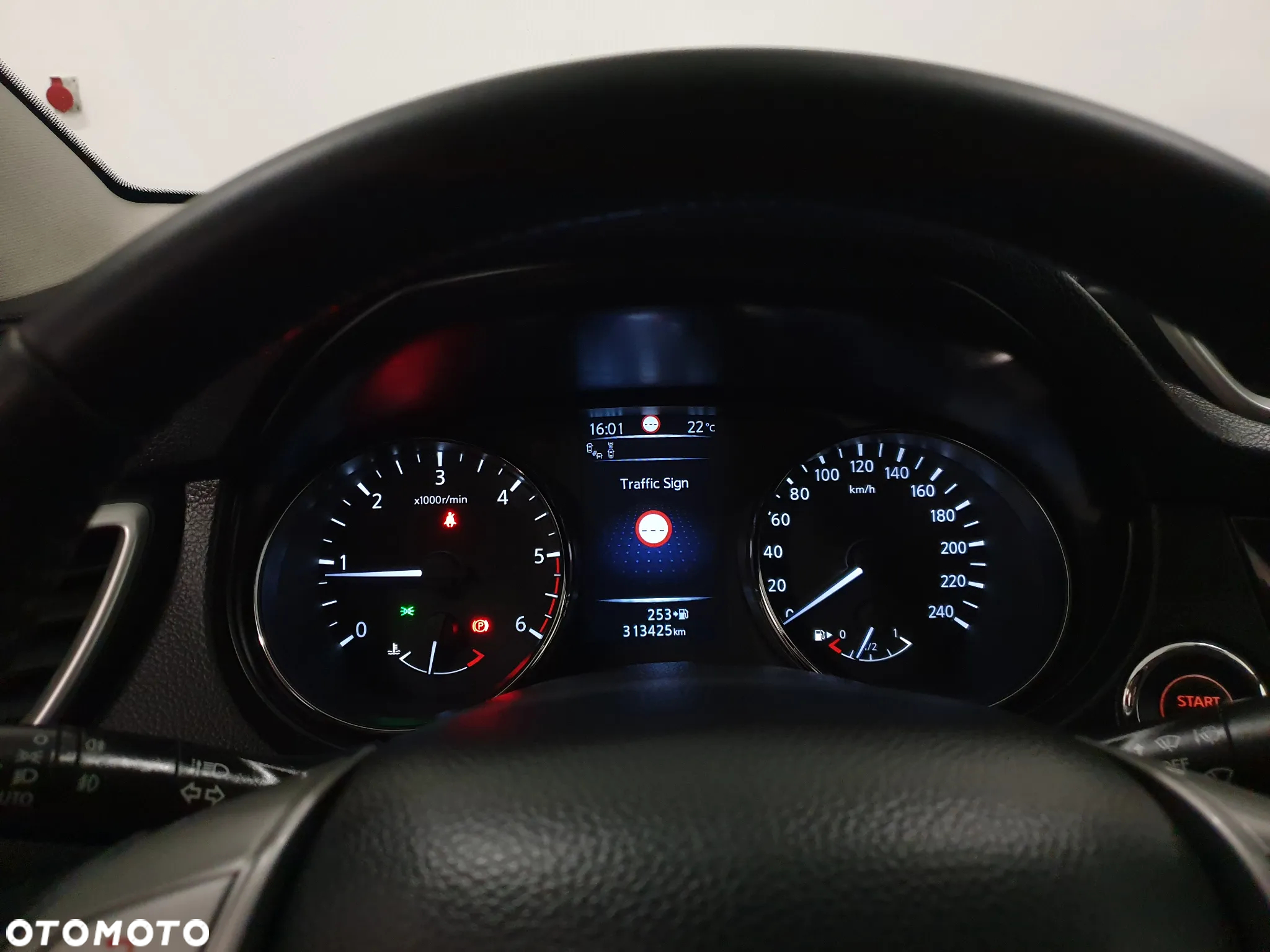 Nissan Qashqai 1.5 dCi Tekna+ - 8