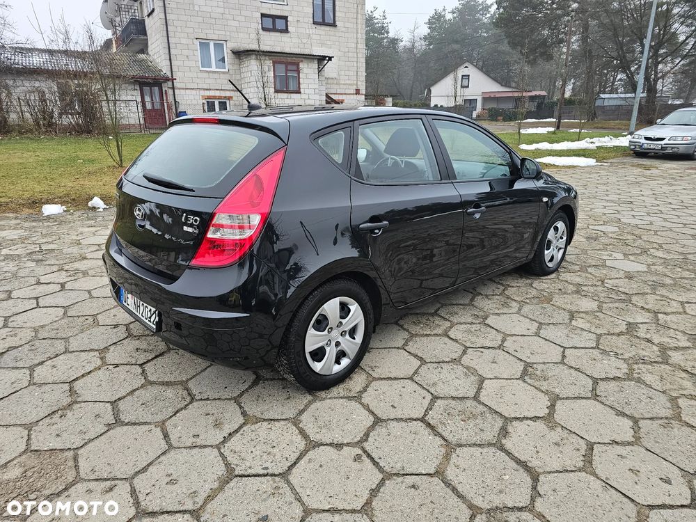 Hyundai i30 1.4 Comfort World Cup - 25