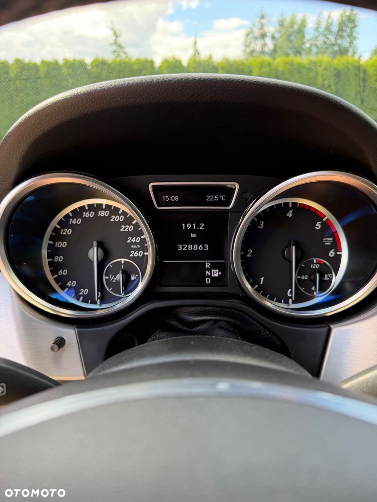 Mercedes-Benz ML 350 BlueTec 4-Matic - 8