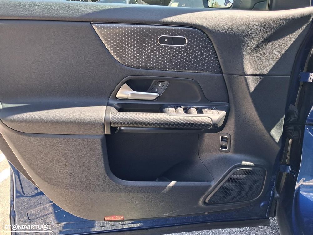 Mercedes-Benz GLA 180 d Progressive - 8