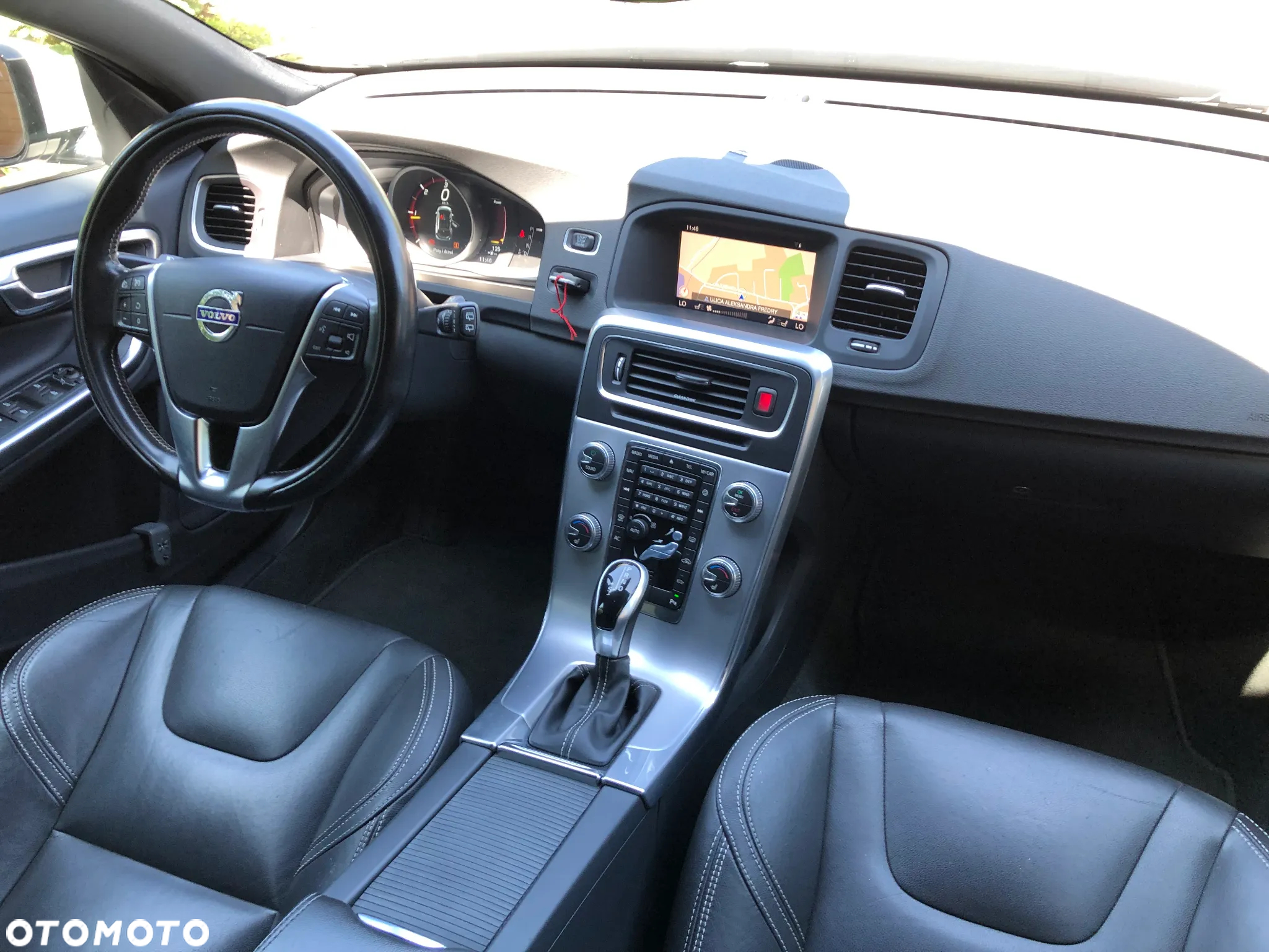 Volvo V60 D4 Drive-E Dynamic Edition (Momentum) - 24