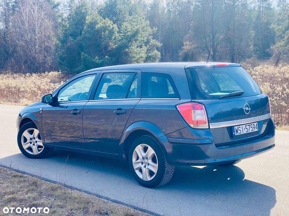 Opel Astra 1.8 Edition 111 Jahre - 13